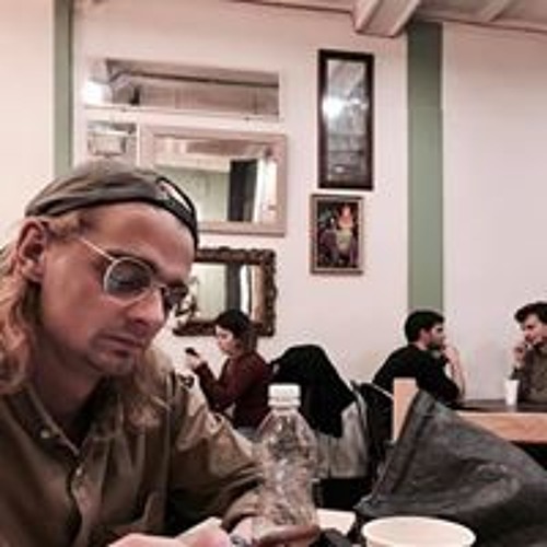 Luca Erdbories’s avatar