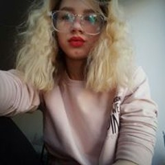 Маша Студент