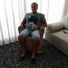 Alexandre P. Bronzeado