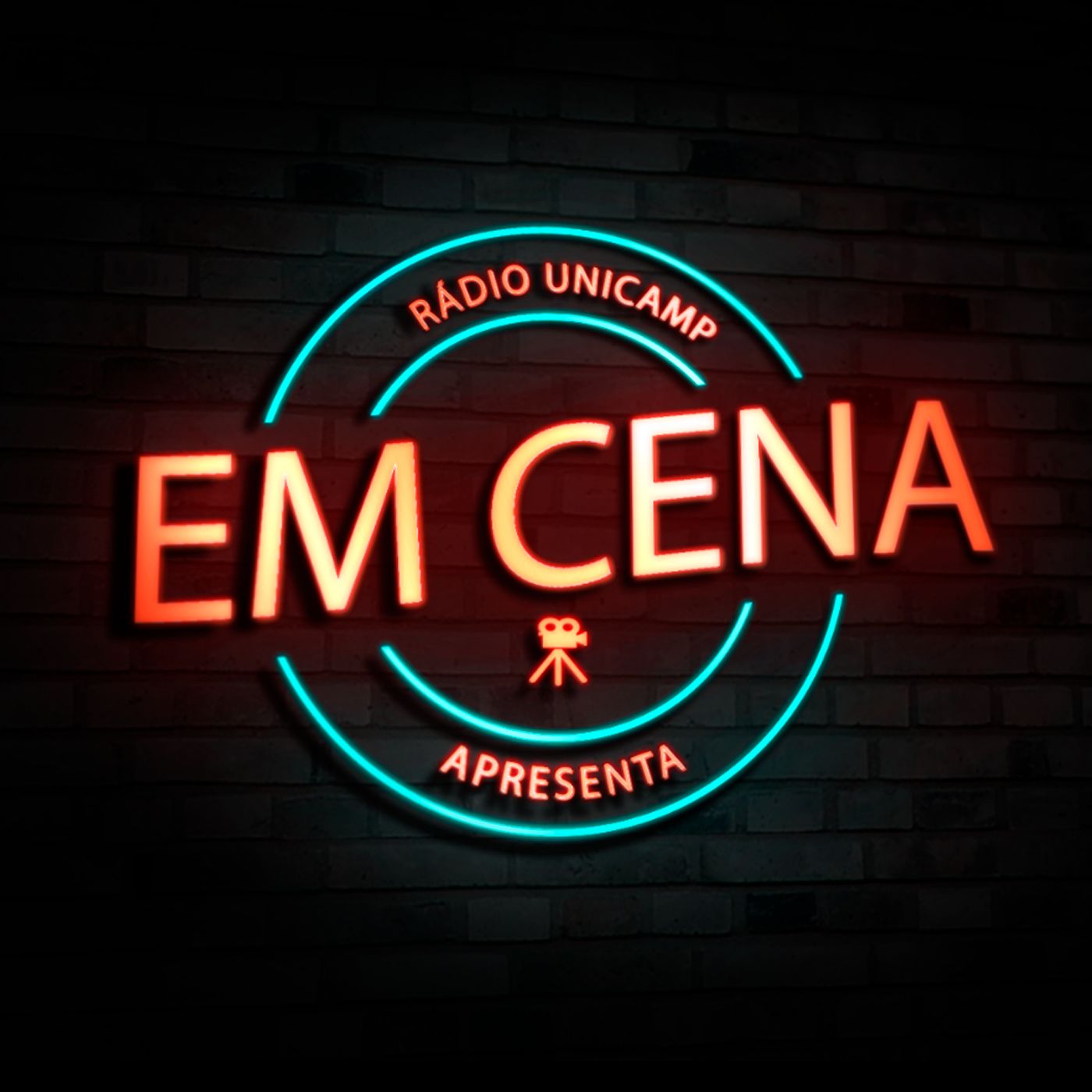 EM CENA