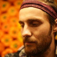 León Qamil