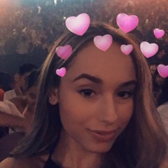 Arianna Ernst