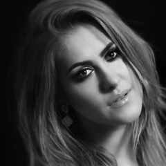 Vanessa Knight Vocalist