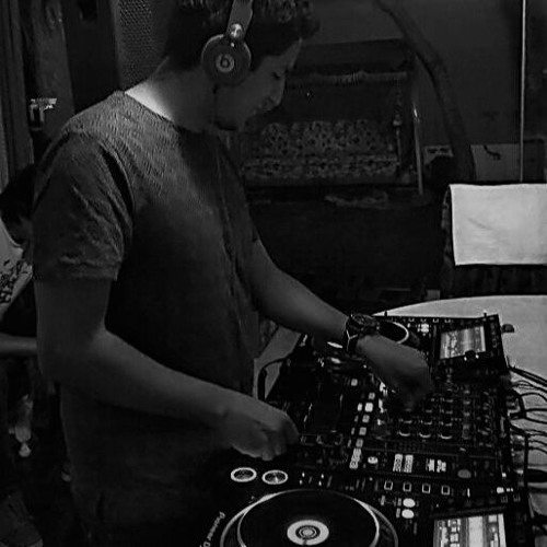 Stream David PalacioS music | Listen to songs, albums, playlists for