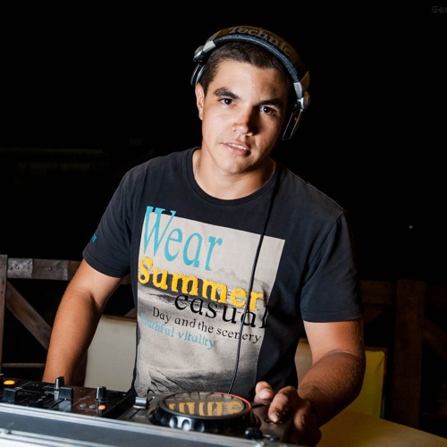 со дж. стиль диджея. диджей миллер ренессанс. федер (диджей). греческий диджей.