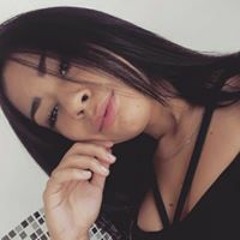 Emily Oliveira