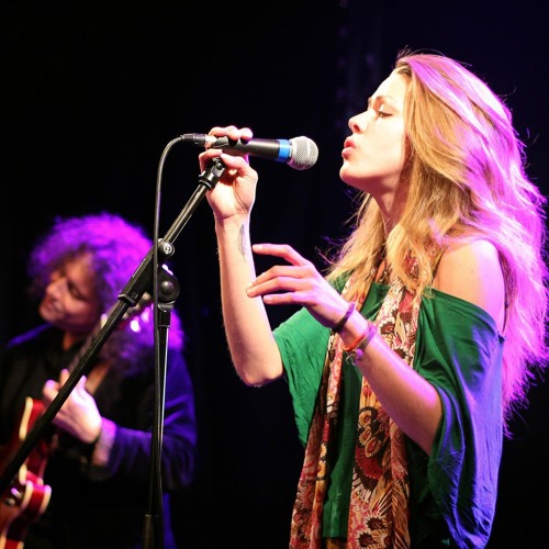 Power of soul FunkAdeleen (live demo)
