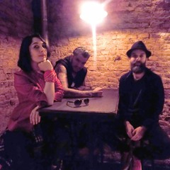 Chaki y Los Neutrinos