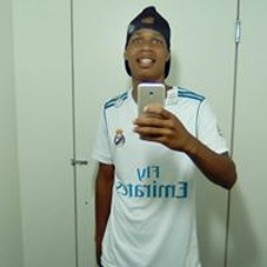 Everton Ribeiro