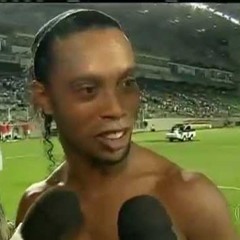 hã, que namora comigo ?