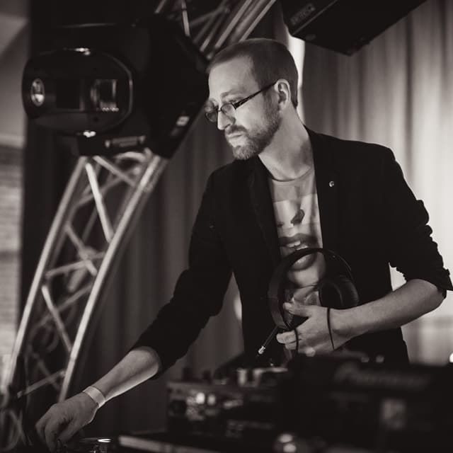 Laurent Delzenne's reelhousetv show