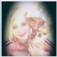 Andrelovesanne Van Hul
