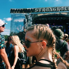Julia Tollefson