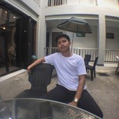 Robe Darren Villegas