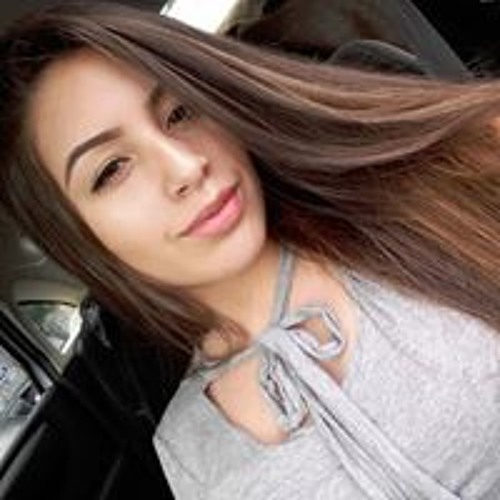 Bianca Tavares’s avatar