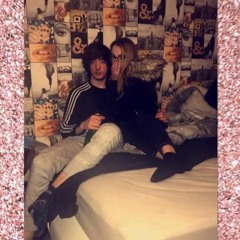 chloe_t1241