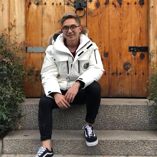 Stream Julian Lee 7 music Listen to songs, albums, playlists for free