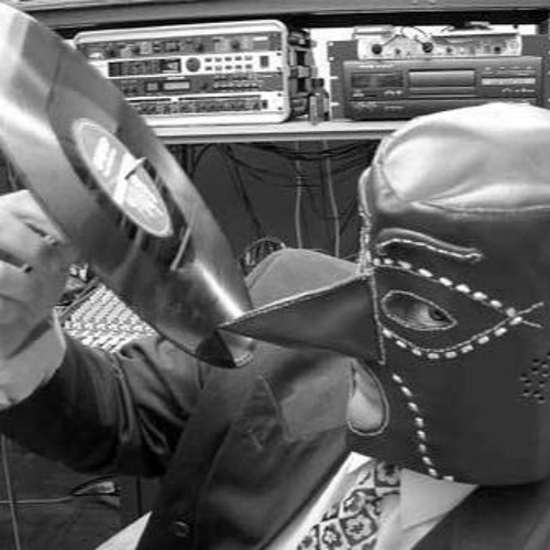 Hund ohne Beine by Sedlmeir Listen to music