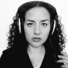 Vianney Macias locutora