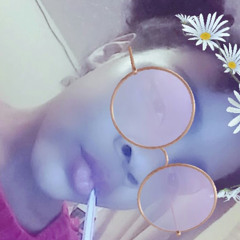 Aniyia Shonce vlogs more