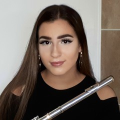 Lizzie Chauhan - Flautist