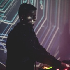 AUX1