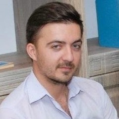 Александр Олейник
