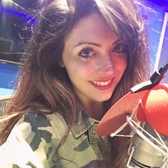 Anna Louise Presents