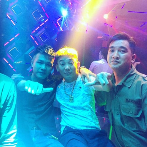 Nhạc Của Anh Đang Thị Trường - ®