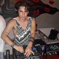 EVAN NEVAREZ