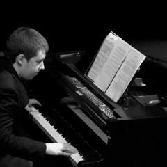 Frazer Mitchell Pianist