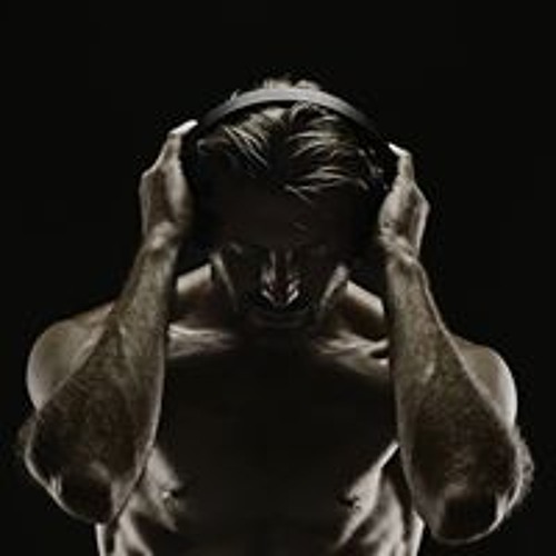 Thế Giới Của Anh 😍 (Bùi Tuấn Ngọc) - QuỳnhAka