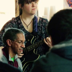 JodieAmatoGuitarLadyWiz