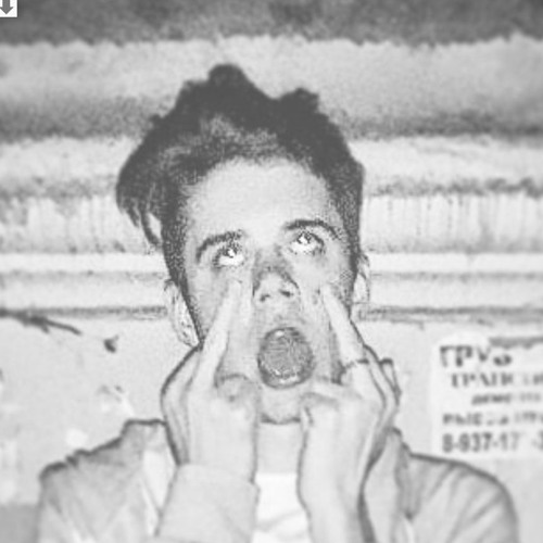 Everybody check my socials