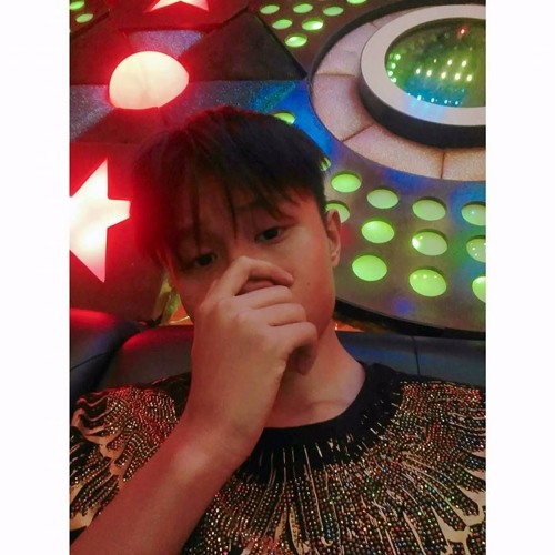 Chúng Ta Không Giống Nhau - ARS Remix