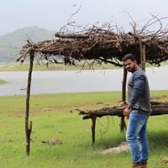 Tom Bhandarkar