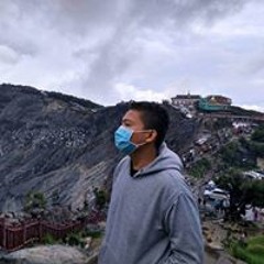 Smvll-Untuk Perempuan Yang Sedang Dalam Pelukan