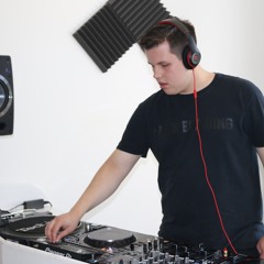 DJ Josh Reif
