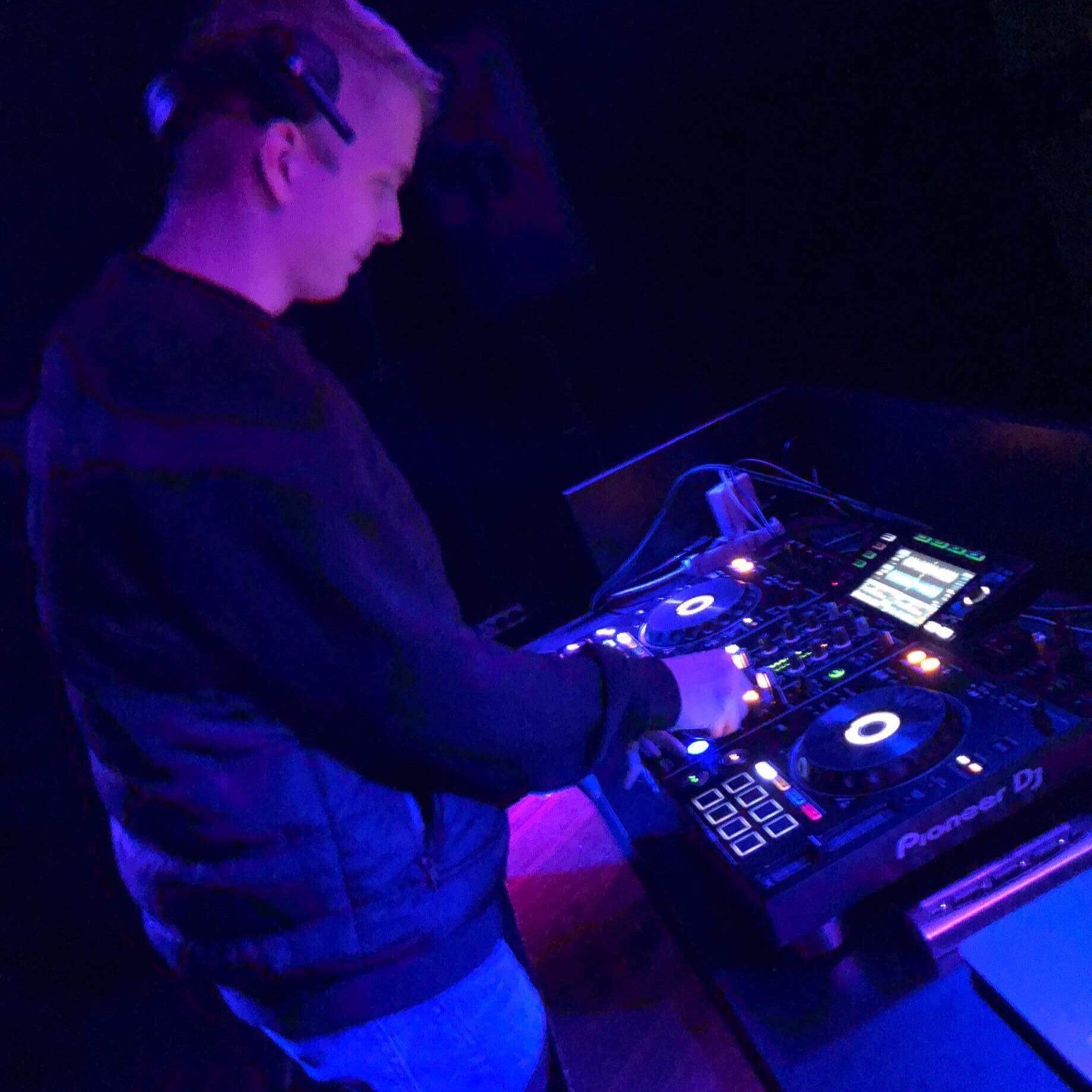 Alexa - Túlpart(DJ Small Booteg)