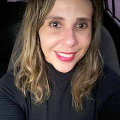Claudia Gonzaga Siqueira