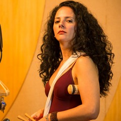 Luciana Viana Cantora