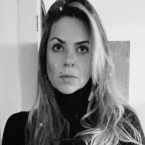 Carolina Baia’s avatar