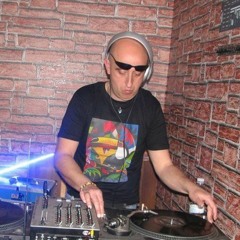 Tucano's DJ