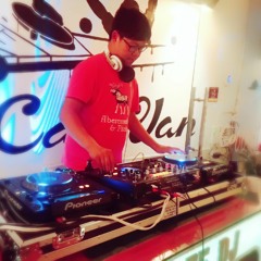 DJ VinaC