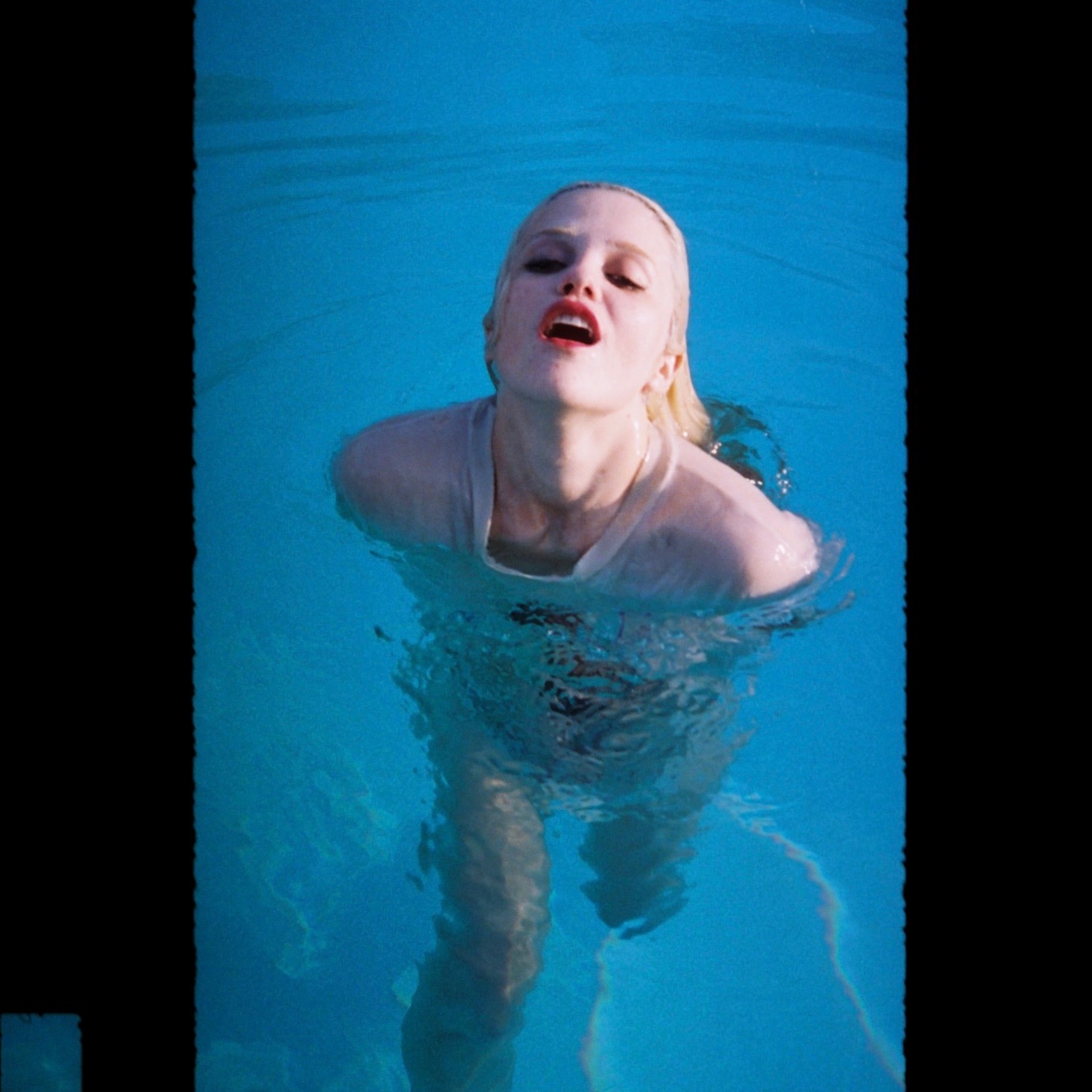 Sky Ferreira Official