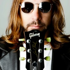 Alê Martins - guitarra