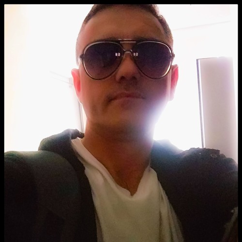 1. Drop That Molly.mp3