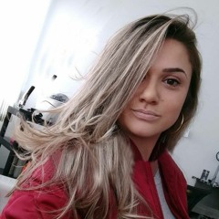 Camila Pedroso