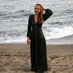 Carmina Van den Broeck