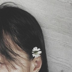 hong thích ăn hànk lá